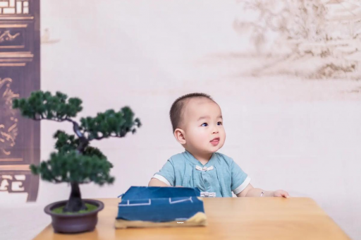 南昌三个月宝宝抬头不稳